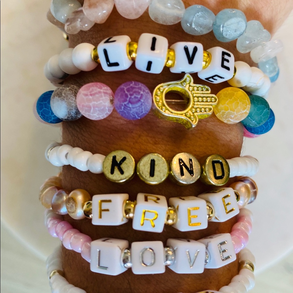Customizable stretch bracelets - Picture 2 of 3